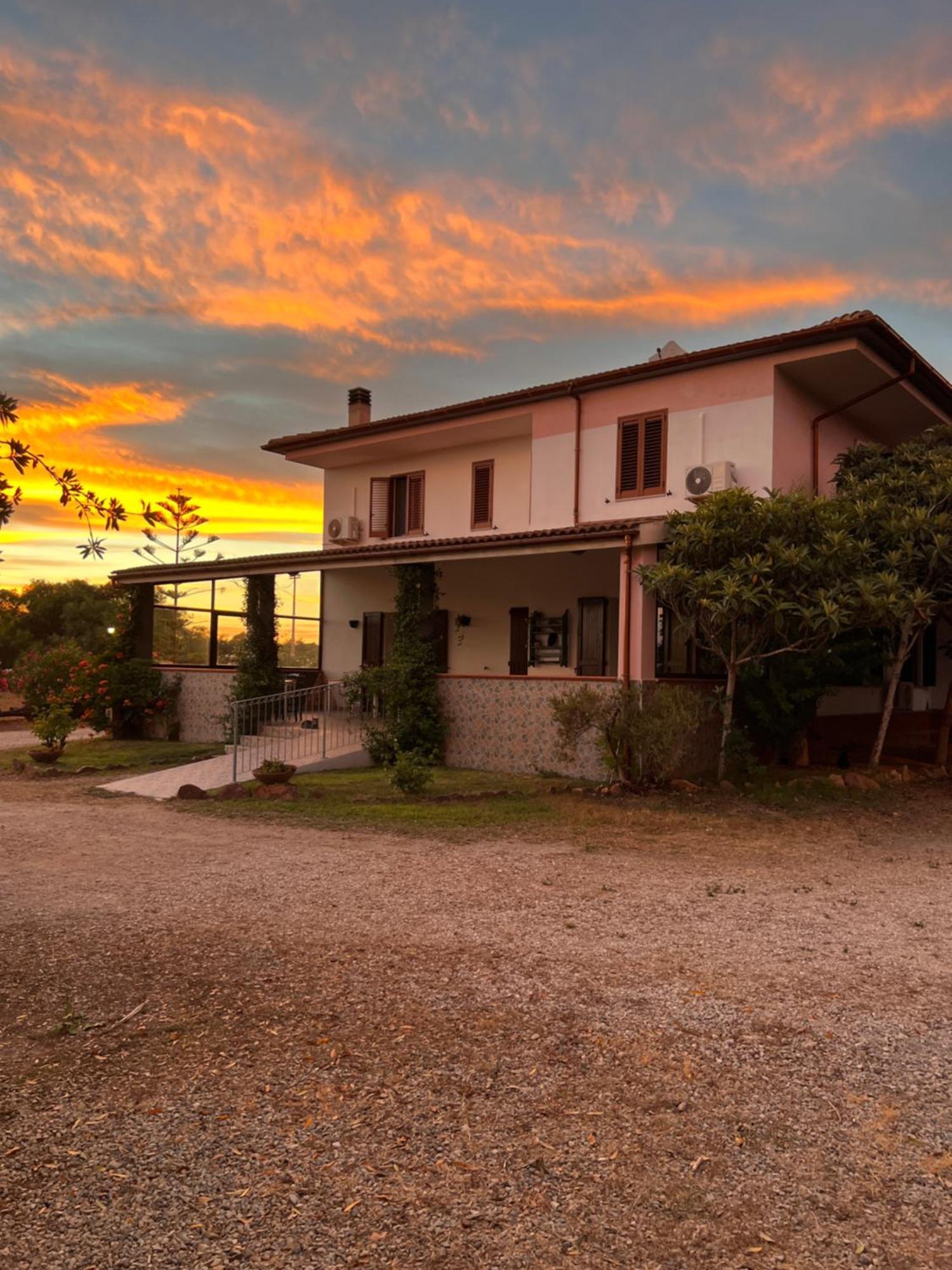 Agriturismo Graziano E Barbara Porto Conte Luaran gambar